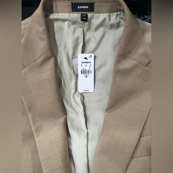 [Express] NWT Slim Tan Wool-Blend Modern Tech
Suit Jacket - Picture 5 of 8